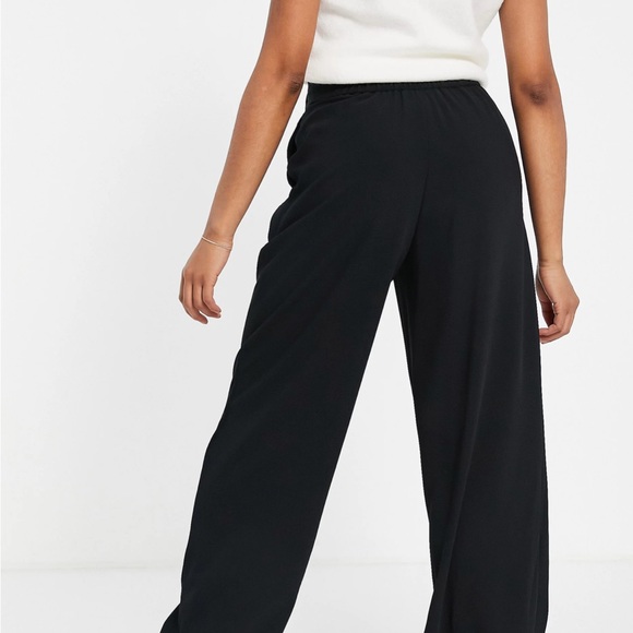 *NWT* Black Tailored elasticated waist wide leg pant - Picture 3 of 6